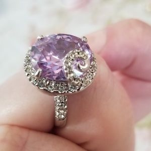 Gorgeous Silver & lavender stone cocktail ring
